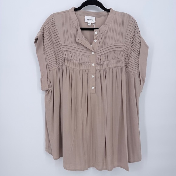 ANDREE BY UNIT Tops - Andree by Unit Rayon Blouse Womens 2X Taupe New Pintuck Smocked Beige Top Office